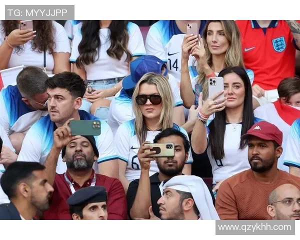 欧洲足球明星太太团的魅力与风采揭秘他们如何影响球员的职业生涯与生活